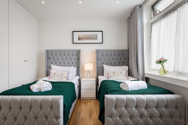 マーブル アーチのヴィラ、ベッドルーム 4 室