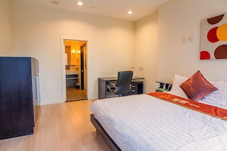 テンテン ウィルシャー - オフィシャル