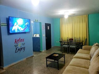 ロイヤル ハニー ホステル