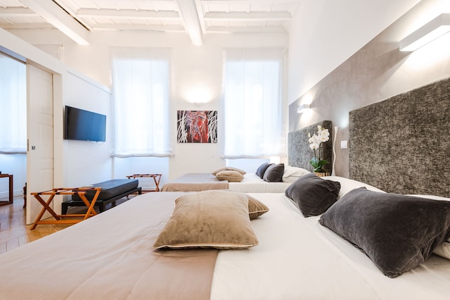 EBL ラグジュアリー ホーム