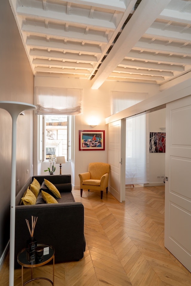 EBL ラグジュアリー ホーム