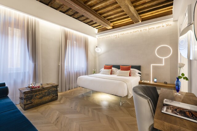 ポエーズィス エクスペリエンス ホテル