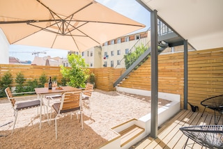 ウッド ウォール & ガーデン アパートメント