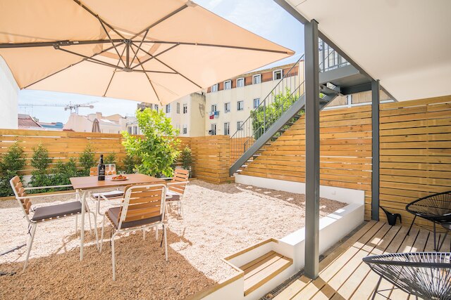 ウッド ウォール & ガーデン アパートメント