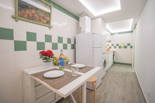 アタライア アパートメント 215