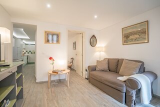 アタライア アパートメント 215