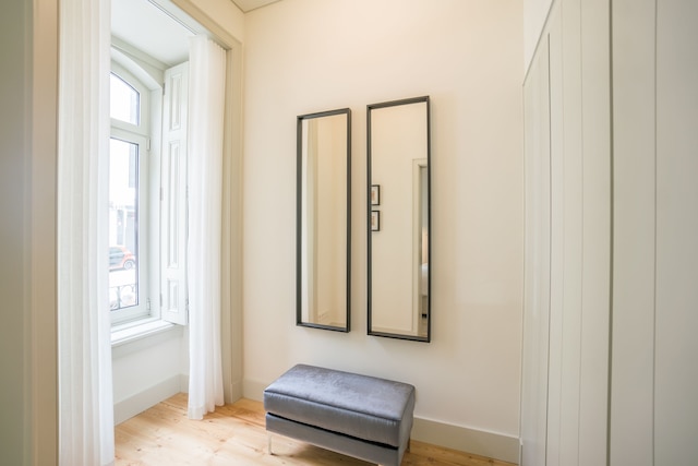 コートヤード & エレガンス アパートメント