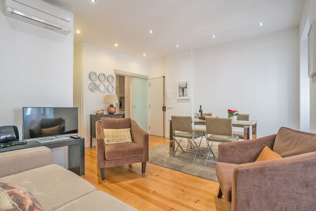 プリンシペ リアル チャーミング アンド モダン アパートメント