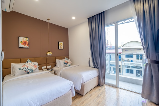 ヘレン フィン イン & アパートメント