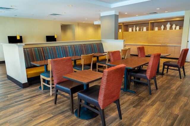 タウンプレイス・スイーツ・バイ・マリオット・アーバイン・レイク・フォレスト