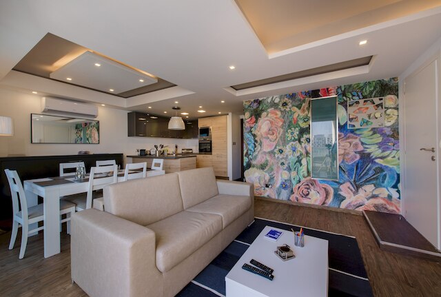 絶好のロケーションにあるスタイリッシュなオーシャンビュー アパートメント