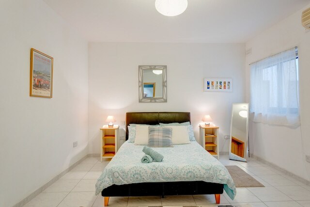 フォート セント アンジェロ マンションズ、ハーバー ビューズ アパートメント