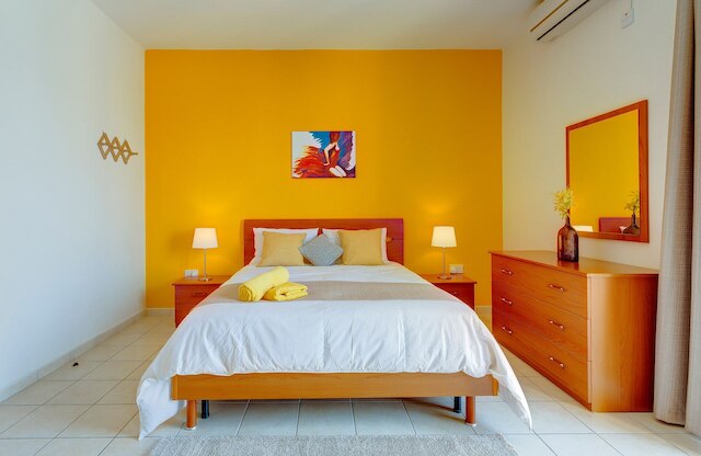 セントラル スリーマにあるバレッタとハーバーを望むアパートメント