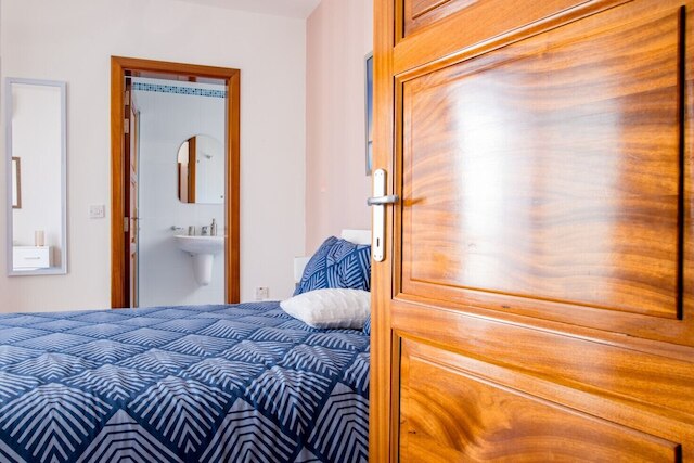 豪華なベッドルーム 3 室、アパートメント バイ ザ シー、プライム ロケーション