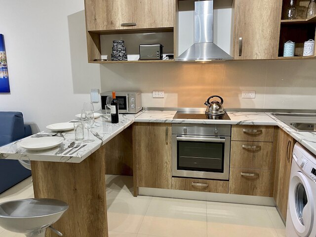 セントリックでモダンなペントハウス、各種設備近く