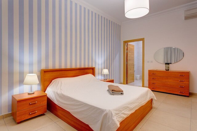 スタニング シーフロント ラックス アパートメント フォート ケンブリッジ WT プール