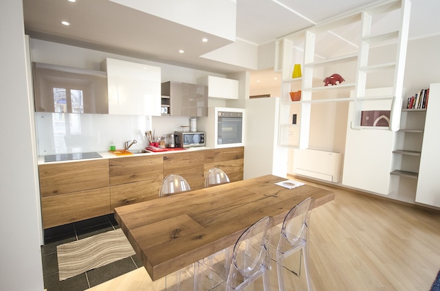 ラグジュアリー 65mq アンダー ザ 2 タワーズ