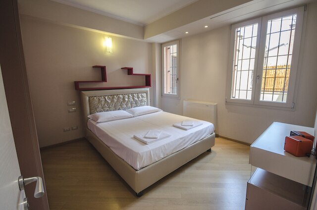 ラグジュアリー 65mq アンダー ザ 2 タワーズ