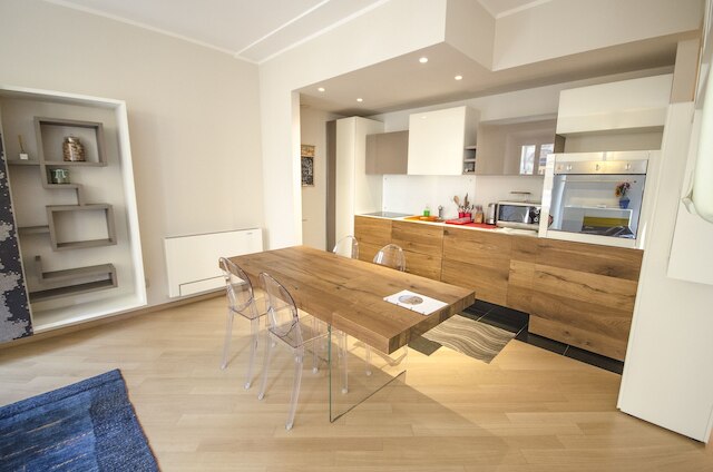 ラグジュアリー 65mq アンダー ザ 2 タワーズ