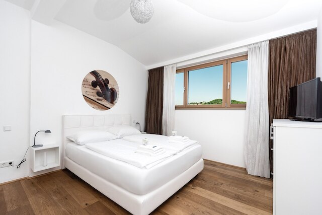 アマデオ ゾッティ レジデンス