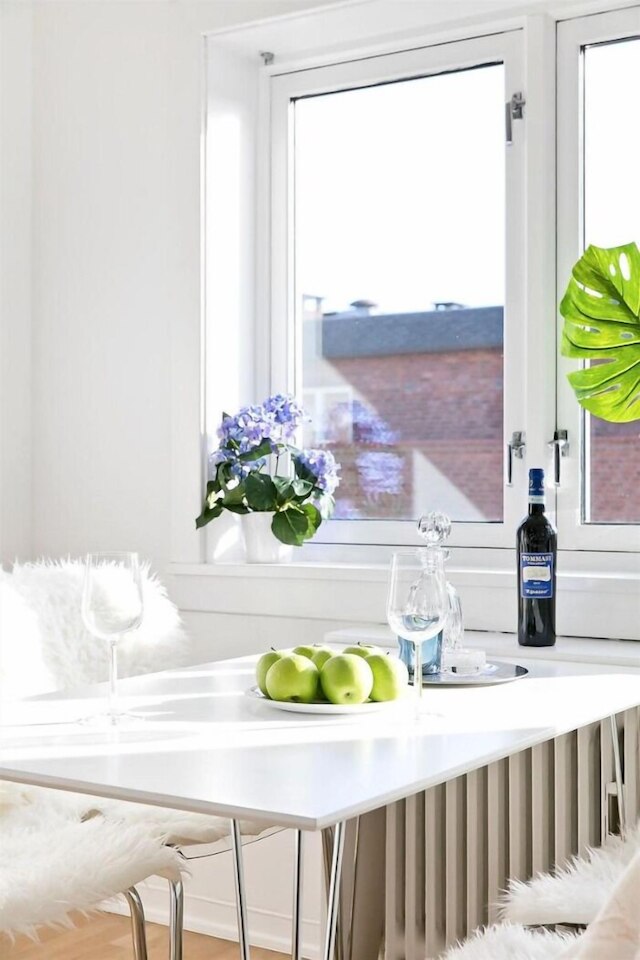 ステイプラス モダン スタジオ ニア ビスレト ゲームス