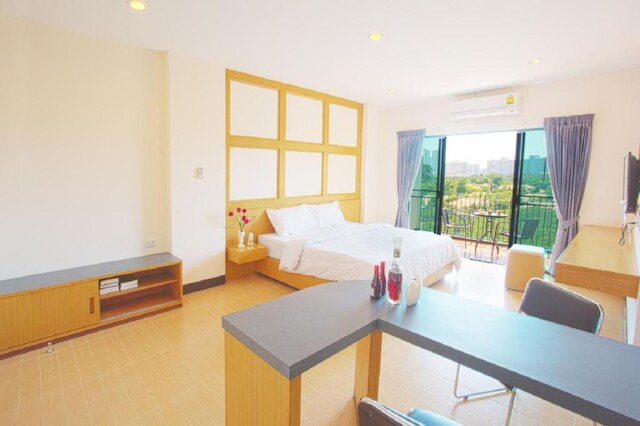 シティ 1 レジデンス