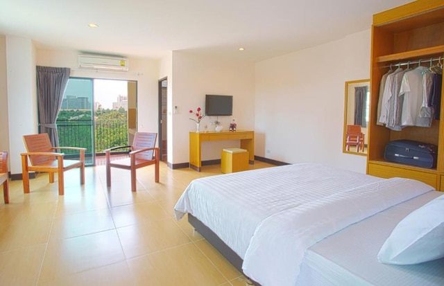 シティ 1 レジデンス