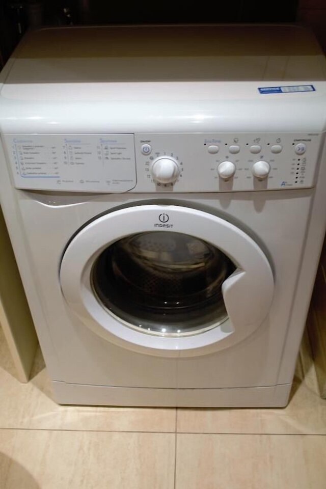 アレクスロクス アパートメンツ バースカ