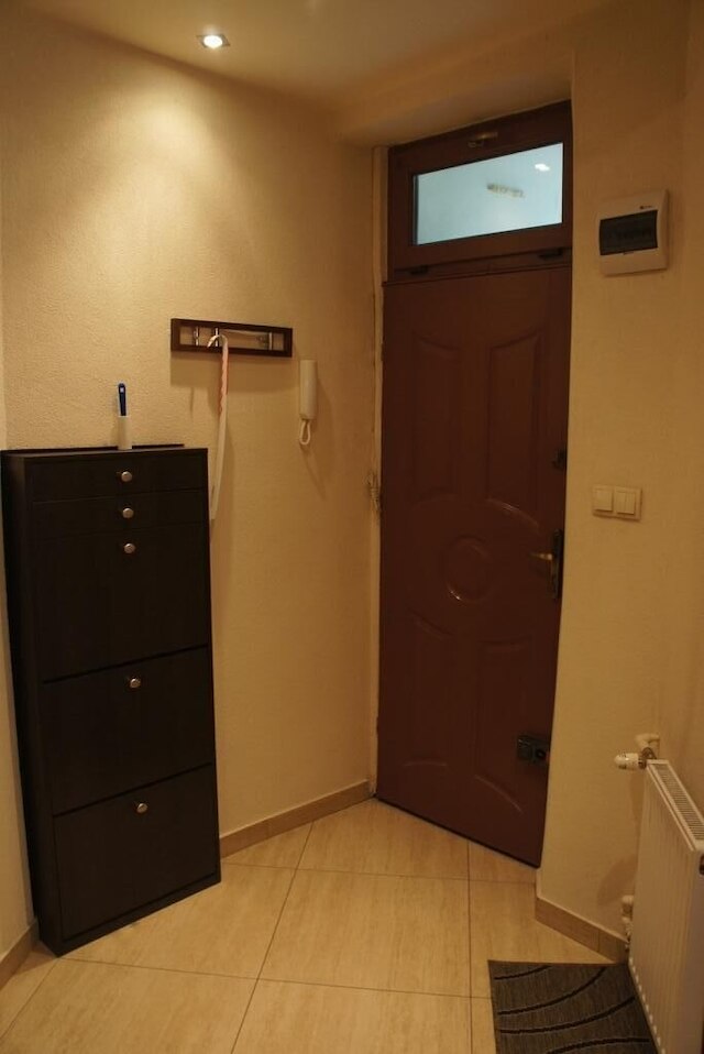 アレクスロクス アパートメンツ バースカ