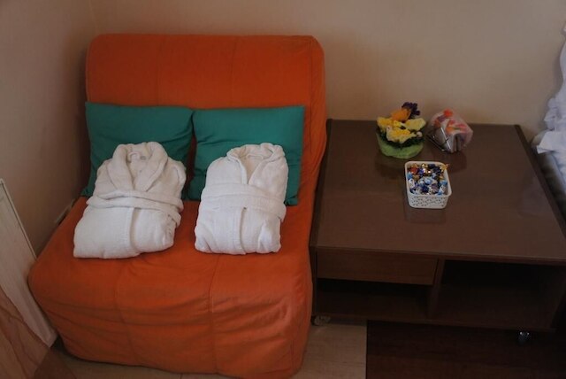 アレクスロクス アパートメンツ バースカ