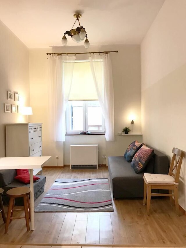 アレクスロクス アパートメンツ バースカ