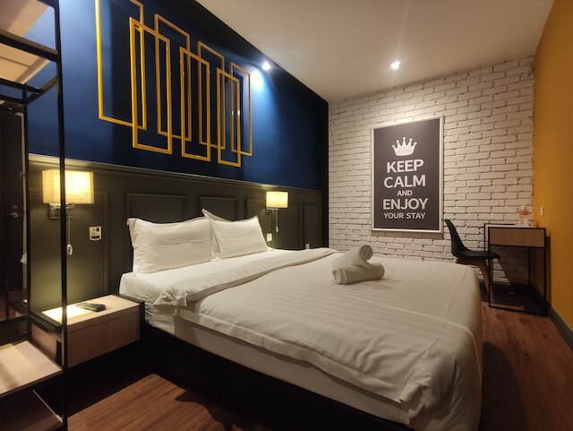 ソボテル ブティック ホテル USJ 9