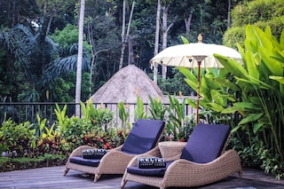 ケリキ ラグジュアリー ロッジ