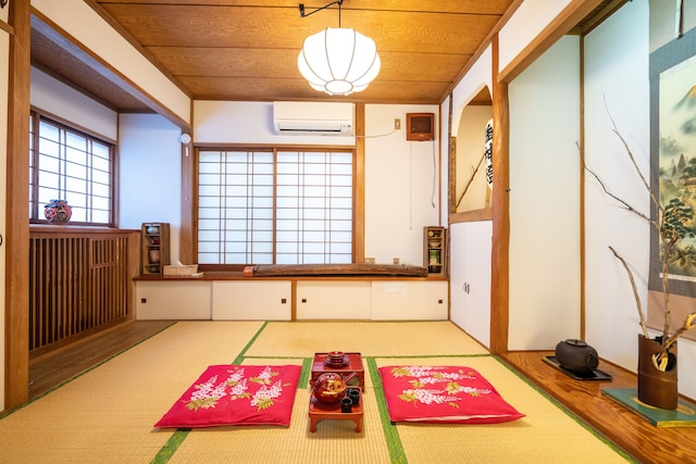 Villa Traditional Designer House Oyama