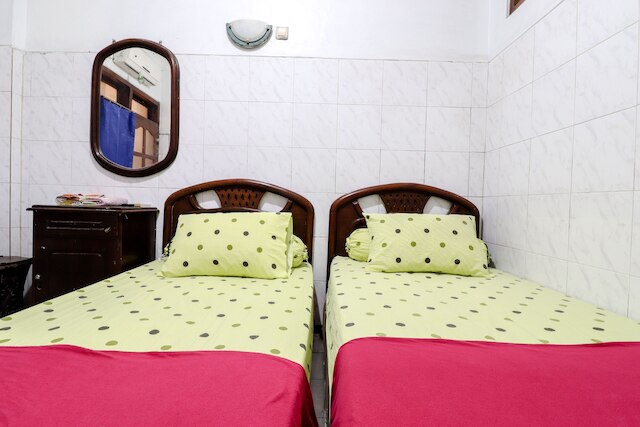 ホテル ガジャ マダ