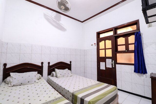 ホテル ガジャ マダ