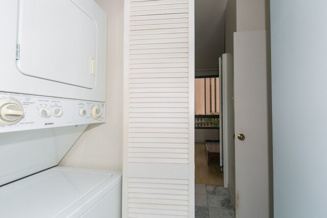 スペーシャス コンド ウィズ プライベート バルコニー アット ディスカバリー ベイ - フリー ワイファイ、 ニア ビーチズ！