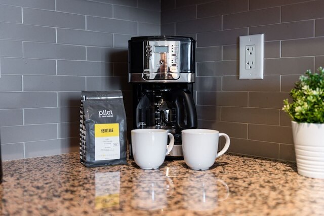 エレガント & モダンなベッドルーム 2 室、コンドミニアム