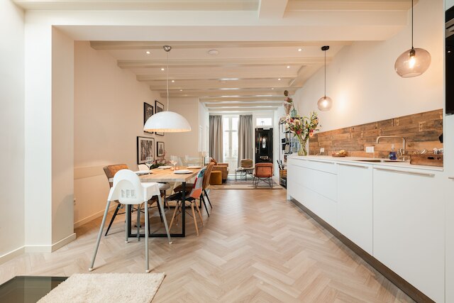 レイドセ スクエア ラグジュアリー アパートメント