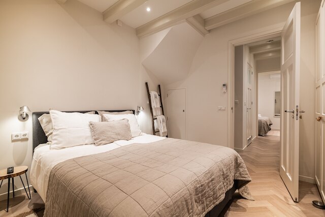 レイドセ スクエア ラグジュアリー アパートメント