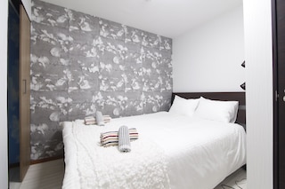 Ko's Apartment, Tatsumi West Station