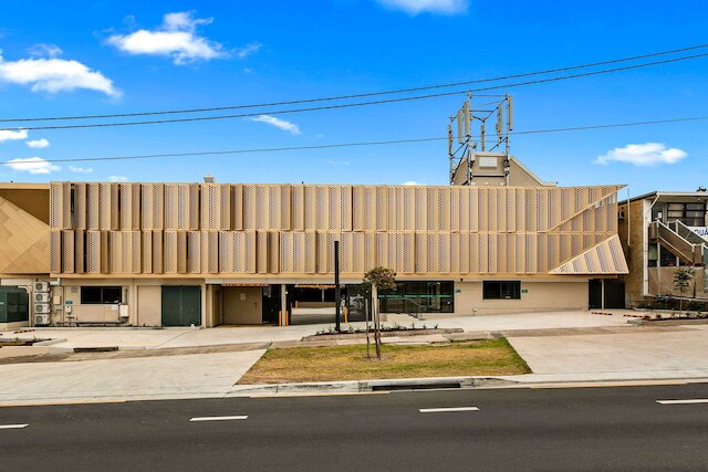 クオリティー イン サンシャイン ハーバーフィールド