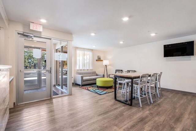 ウッドスプリング スイーツ ドラル マイアミ エアポート