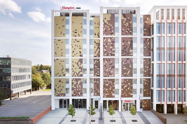 ハンプトン バイ ヒルトン ロンドン イーリング