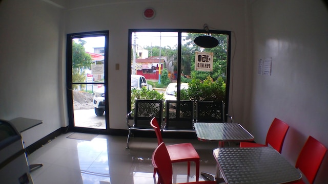 ザ パリネス アパートメント ホテル