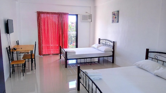 ザ パリネス アパートメント ホテル