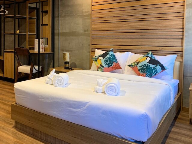 ピンホステル - 大人限定