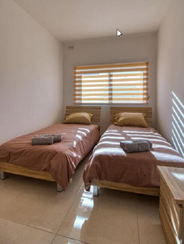 ジュリアンズ アパートメンツ