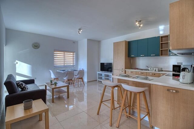 ジュリアンズ アパートメンツ