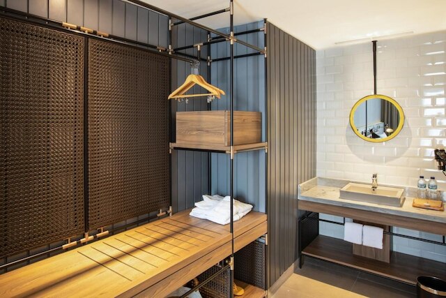 ポルタ バイ アンバルクモ